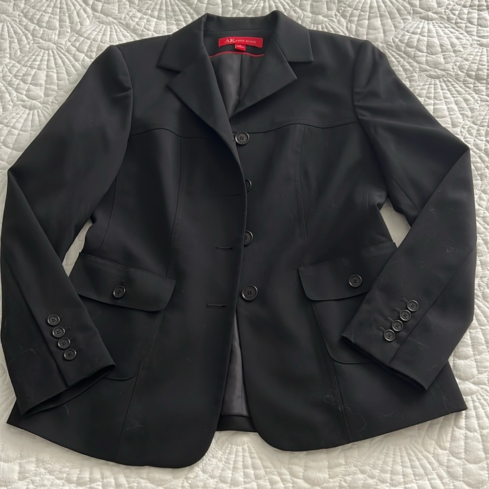 AK Anne Klein lightweight - sporty jockey style blazer-black with red detailing